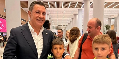 Dünya İkincisi Milli Takıma Coşkulu Karşılama