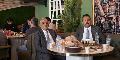 Hacı Muzaffer Yağcı hac dönüşü dostlarıyla buluştu