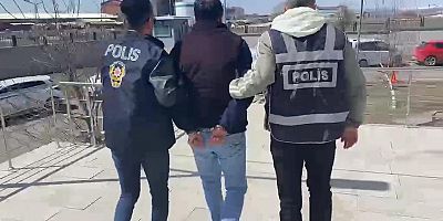 Kars’ta Firari Hükümlü Baza Altında Yakalandı
