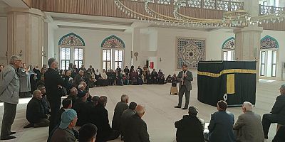 Kars’ta Umre Yolcularına Bilgilendirme Semineri Düzenlendi
