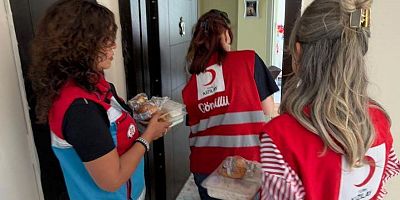 Kızılay Kars Aşevi Sıcak Yemek Dağıtımına Başladı