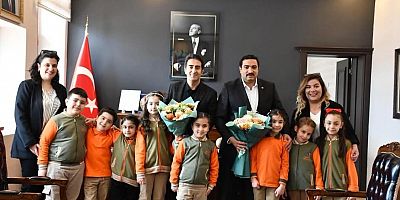 Sarıkamış’ta Öğrencilerden Kaymakamlığa Anlamlı Ziyaret