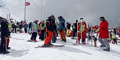 Türkiye Birinciliği Snowboard müsabakaları Sarıkamış’ta tamamlandı